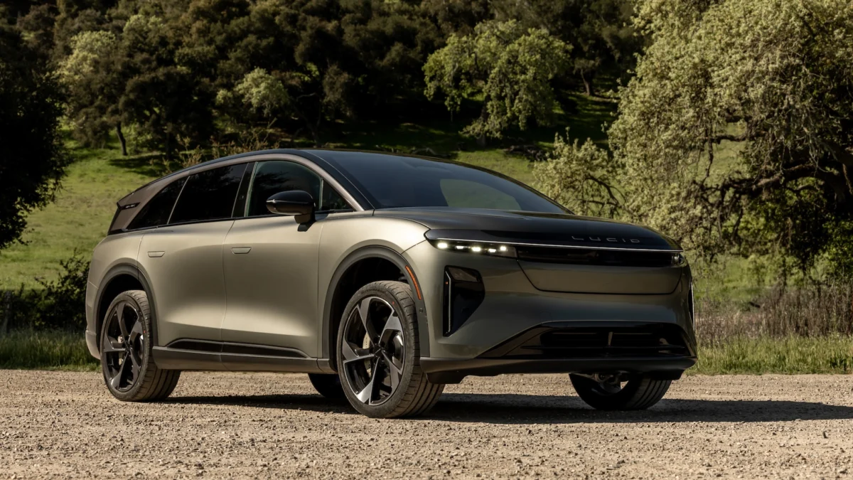 Lucid Motors at a Crossroads: Production Cuts and the Struggle for Market Relevance