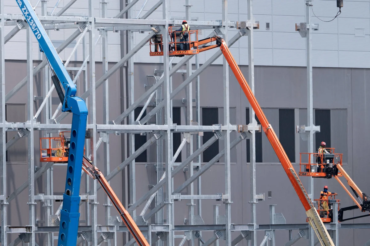 The Blue-Collar AI Boom: How the Infrastructure of Intelligence is Reshaping the American Workforce